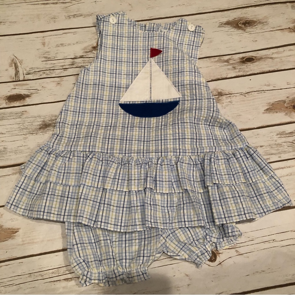 Petit pomme sailboat outfit